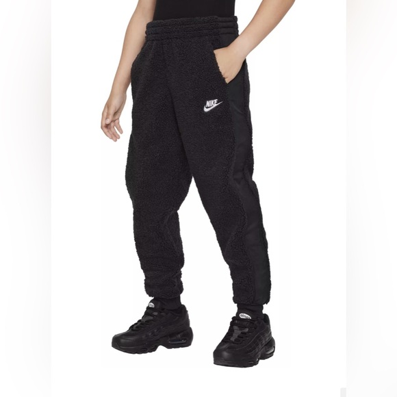 Nike Sportswear ✨ Club Fleece Big Kids' Winterized Black Pants XL NWT - Picture 1 of 1